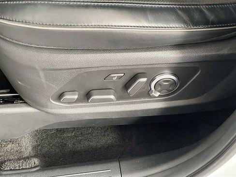 Used 2024 Hyundai Palisade Calligraphy image 12