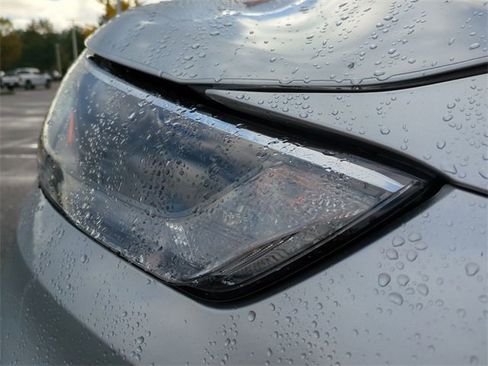 Certified 2023 Toyota Highlander XLE image 10