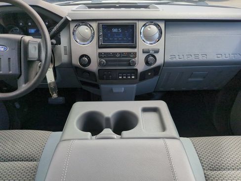 Used 2011 Ford F350 XLT w/ XLT Interior Pkg AWD/4WD image 17