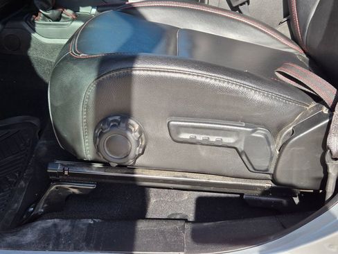 Used 2023 Jeep Gladiator Rubicon AWD/4WD image 12