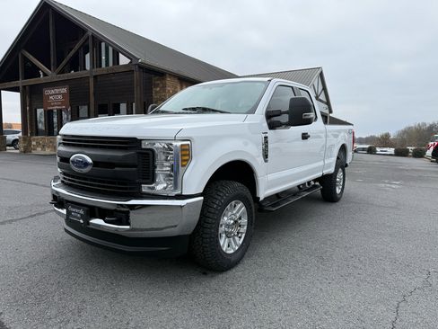Used 2019 Ford F250 XL w/ Power Equipment Group image 2