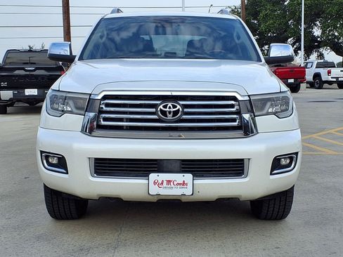 Used 2020 Toyota Sequoia Platinum RWD image 2