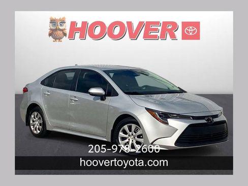 Used 2026 Toyota Corolla LE FWD image 1