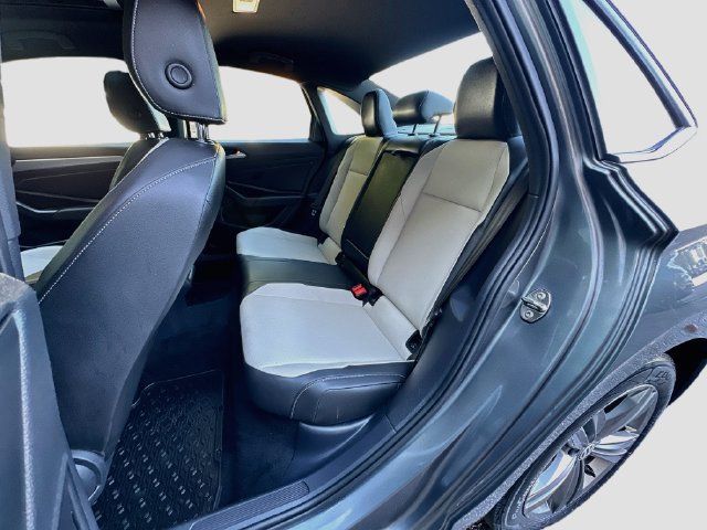 Used 2019 Volkswagen Jetta R-Line w/ R-Line Cold Weather Package FWD image 25