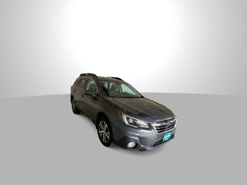 Used 2018 Subaru Outback 2.5i Limited AWD/4WD image 2