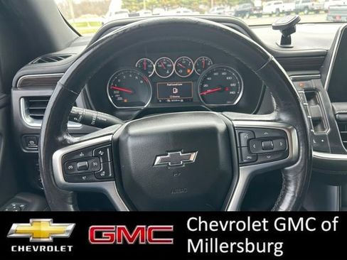 Used 2021 Chevrolet Suburban Z71 w/ Luxury Package image 16