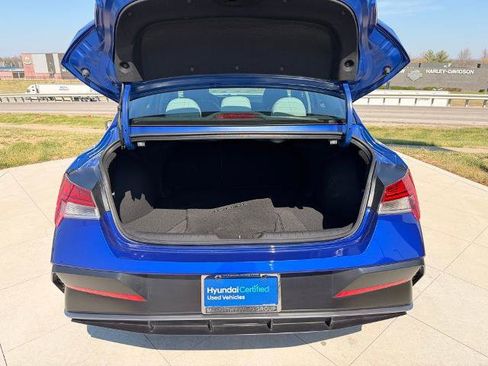 New 2025 Hyundai Elantra Limited FWD image 34