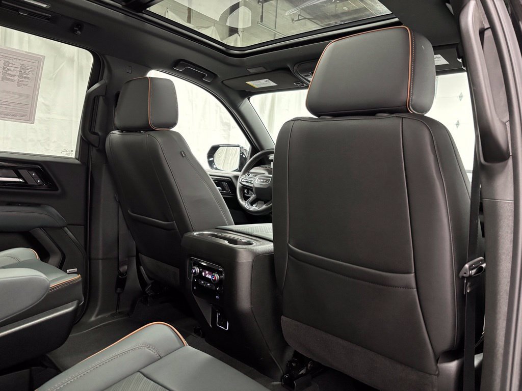 Used 2026 GMC Yukon XL AT4 AWD/4WD image 56