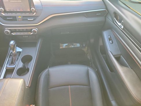 Certified 2022 Nissan Altima 2.5 SR image 17
