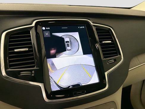 Certified 2025 Volvo XC90 T8 Plus w/ Protection Package Premier AWD/4WD image 14