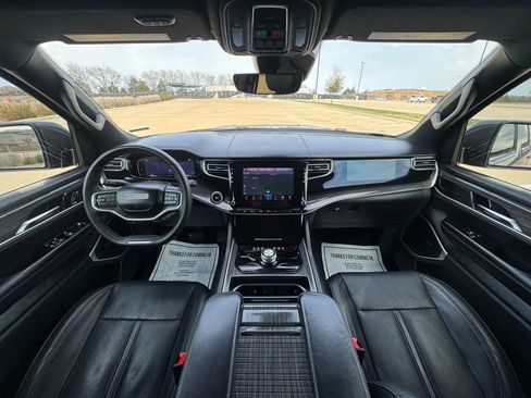 Used 2022 Jeep Wagoneer Series II w/ Premium Group I image 38