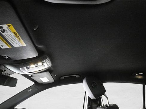 Used 2025 Mercedes-Benz GLA 250 4MATIC image 17