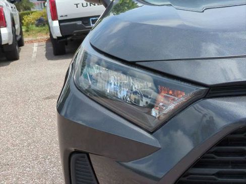 Certified 2021 Toyota RAV4 LE FWD image 10