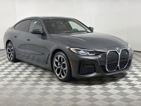 Used 2023 BMW i4 eDrive40 w/ M Sport Package image 7