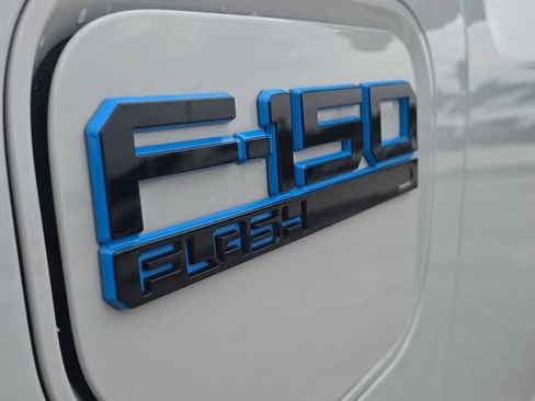 Used 2024 Ford F150 Lightning Flash AWD/4WD image 9