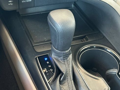 Used 2018 Toyota Camry LE FWD image 22