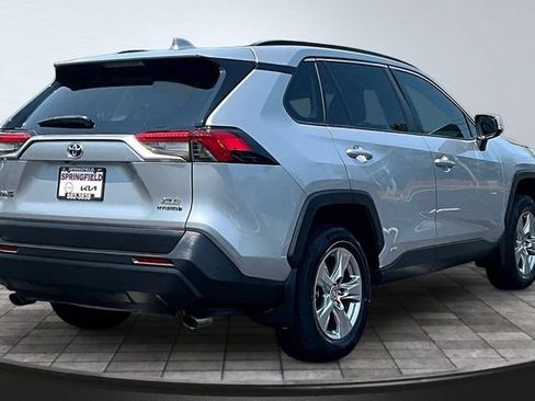 Used 2022 Toyota RAV4 XLE w/ Convenience Package AWD/4WD image 6