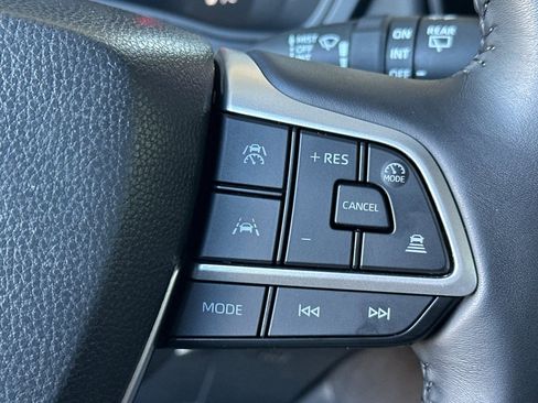 Certified 2025 Toyota Grand Highlander AWD image 32