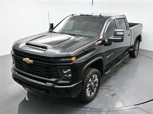 Used 2024 Chevrolet Silverado 2500 Custom w/ Custom Value Package image 19