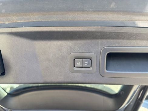 Used 2021 MAZDA CX-30 FWD 2.5 S w/ Premium Package image 17