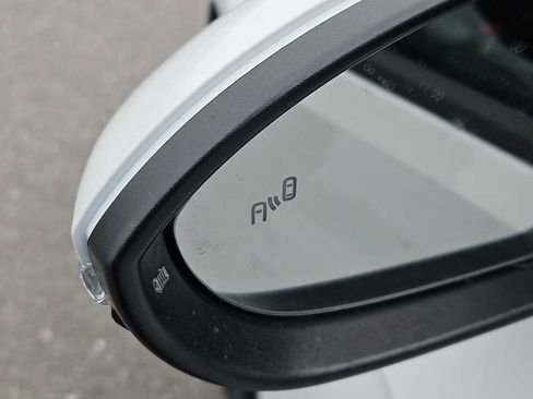 Used 2018 Volkswagen GTI SE w/ SE Leather Package image 10