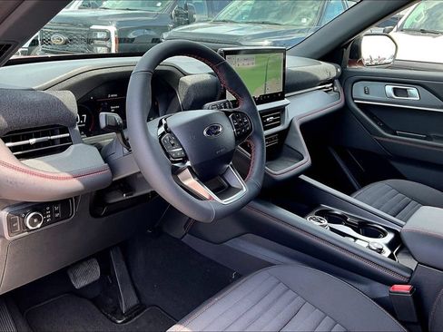 New 2026 Ford Explorer ST-Line w/ ST-Line Street Pack RWD image 6