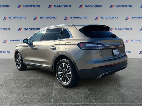 Used 2021 Lincoln Nautilus FWD w/ Equipment Group 101A image 3