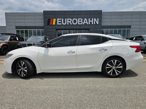 Used 2016 Nissan Maxima 3.5 S FWD image 2