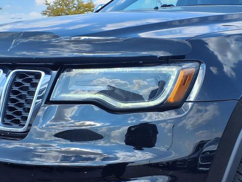 Used 2021 Jeep Grand Cherokee Laredo X image 20