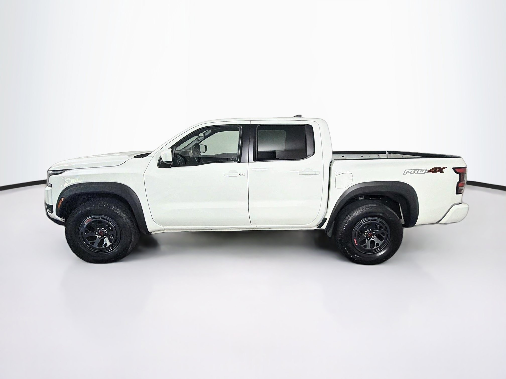 Used 2026 Nissan Frontier PRO-4X AWD/4WD image 4