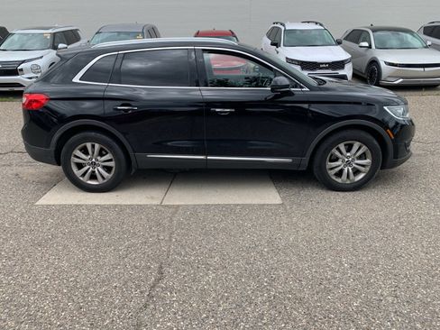 Used 2017 Lincoln MKX Premiere AWD/4WD image 4