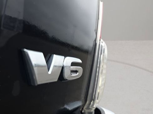 Used 2022 Toyota Tacoma TRD Off-Road image 17