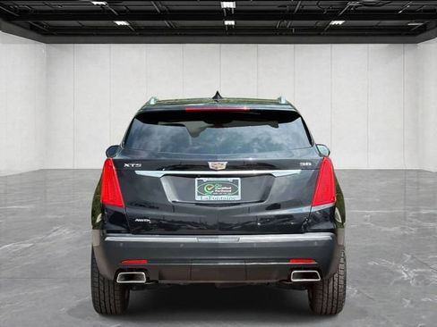 Used 2018 Cadillac XT5 AWD image 6