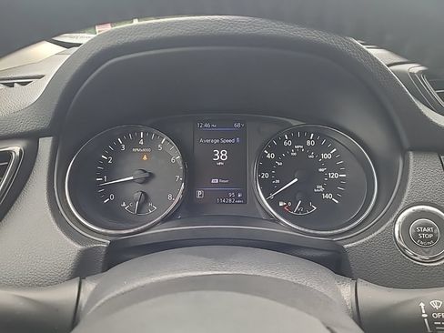 Used 2018 Nissan Rogue SV AWD/4WD image 20