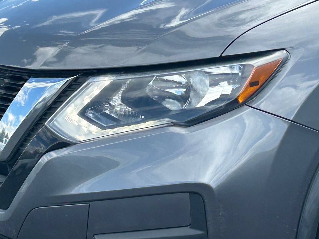 Used 2019 Nissan Rogue S AWD/4WD image 11