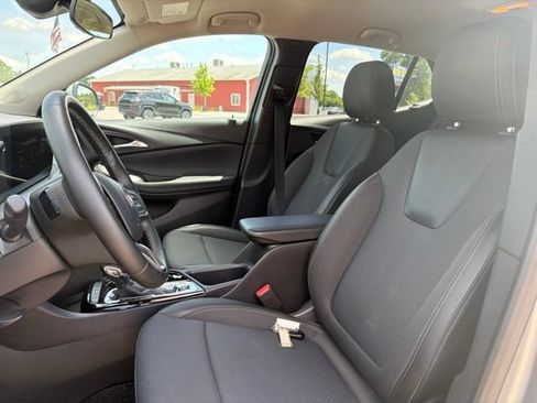 Used 2025 Buick Encore GX Preferred FWD image 10
