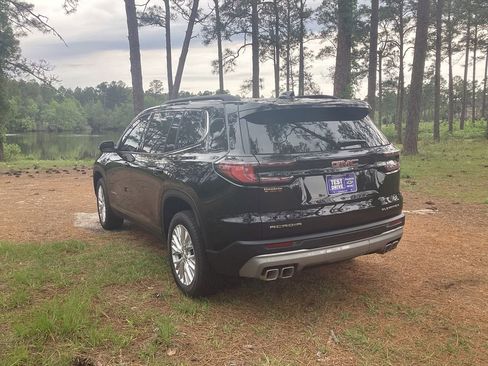 New 2026 GMC Acadia Elevation w/ Elevation Premium Package FWD image 2