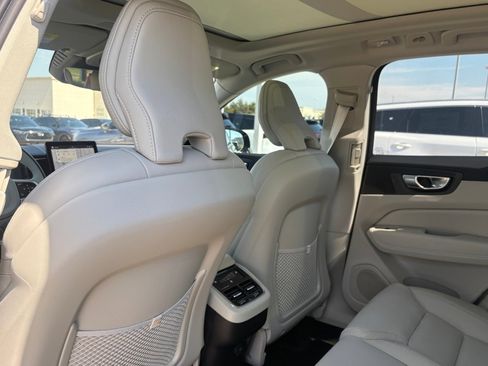 New 2026 Volvo XC60 B5 Ultra w/ Protection Package Premier image 23