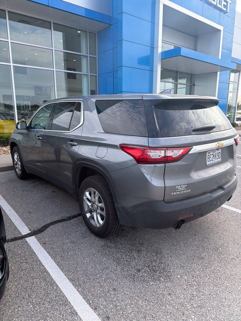 Used 2020 Chevrolet Traverse LS FWD image 3