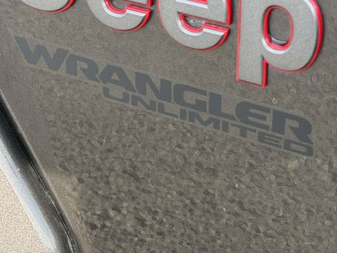 Used 2019 Jeep Wrangler Unlimited Rubicon image 14