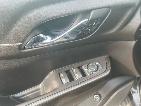 Used 2020 GMC Acadia SLT image 4