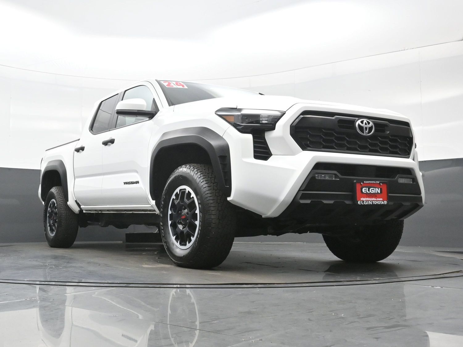 Used 2024 Toyota Tacoma TRD Off-Road AWD/4WD image 26