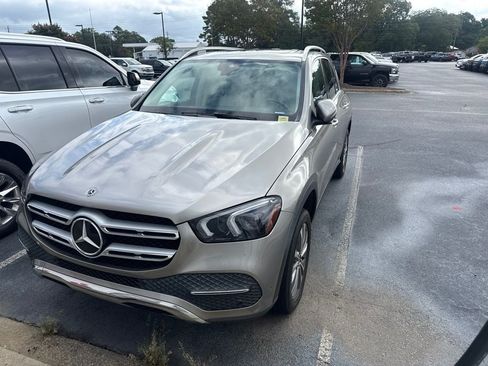 Used 2021 Mercedes-Benz GLE 350 4MATIC image 2