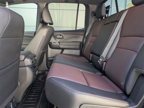Used 2024 Honda Ridgeline Black Edition image 15