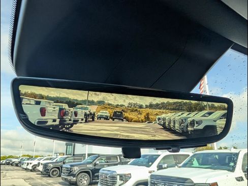 Used 2026 Cadillac Escalade Luxury w/ Touring Package AWD/4WD image 18