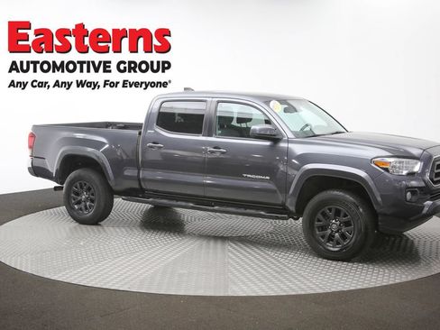Used 2020 Toyota Tacoma SR5 AWD/4WD image 48
