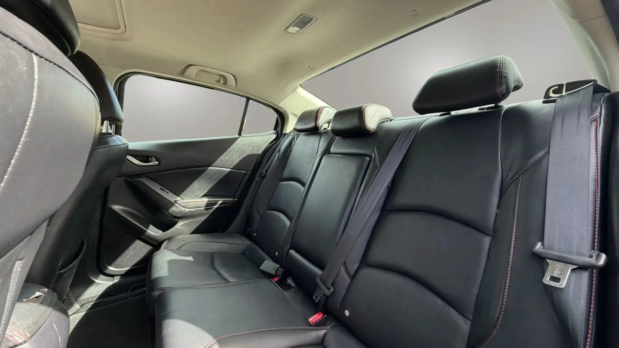 Used 2015 MAZDA MAZDA3 i Grand Touring FWD image 9