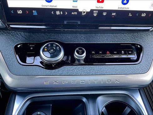 Certified 2025 Ford Expedition Tremor AWD/4WD image 32