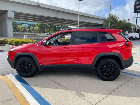 Used 2017 Jeep Cherokee Trailhawk w/ Trailer Tow Group AWD/4WD image 4
