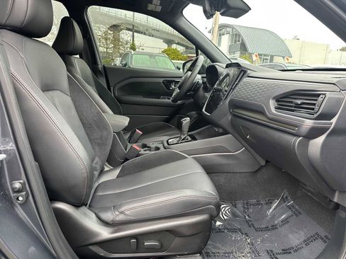 Used 2025 Subaru Forester Touring image 10